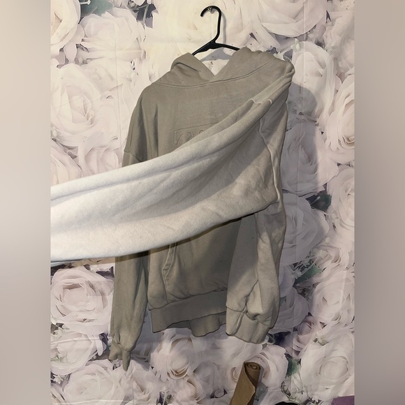 Taylor Swift Tortured Poets Department TTPD Beige Hoodie Embossed Letters XL - Picture 3 of 6